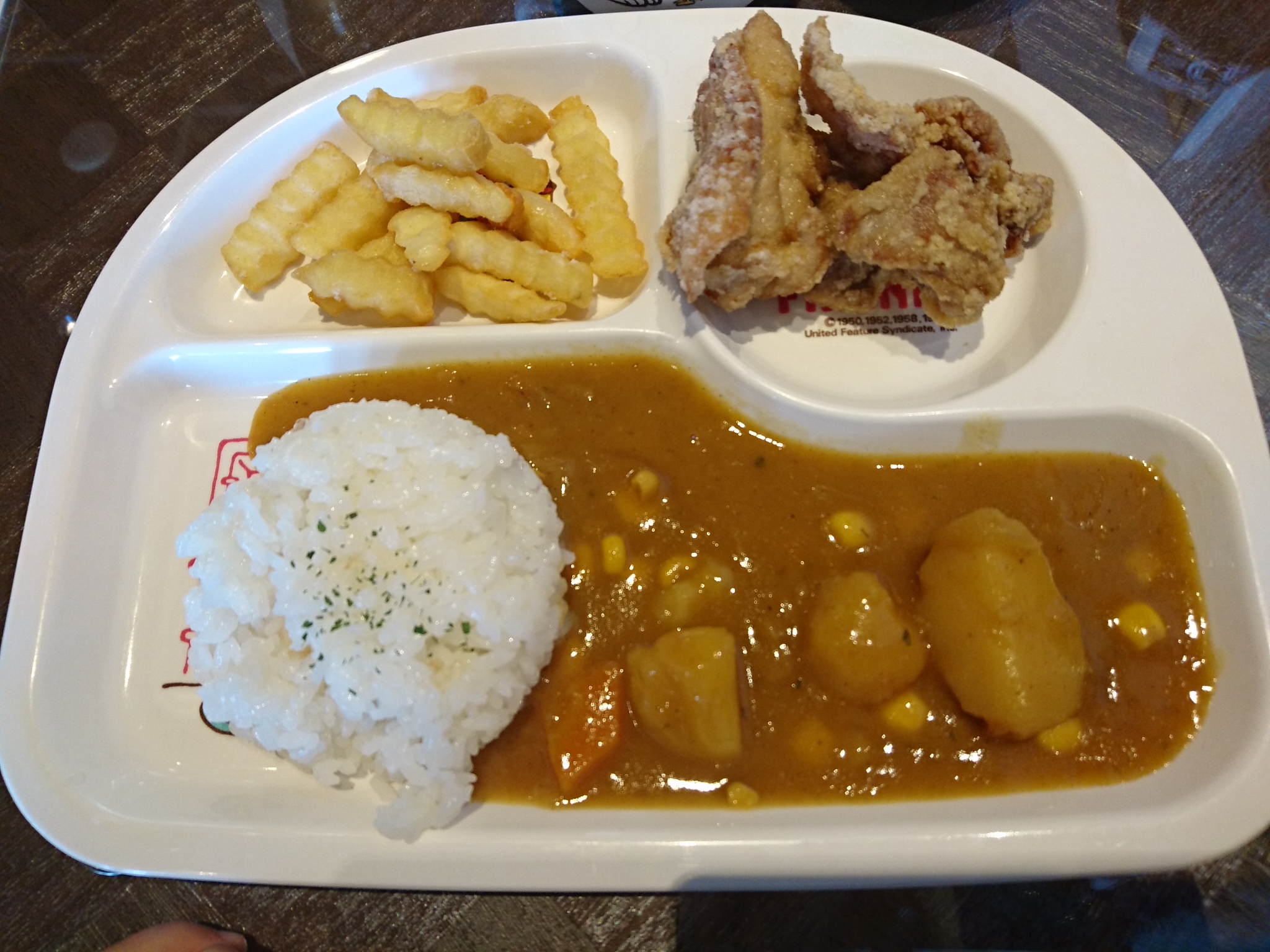 カレーカフェテリアSOGA