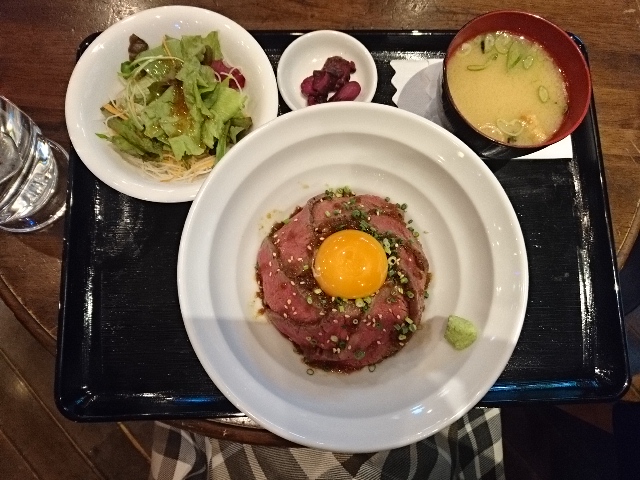ローストビーフ丼