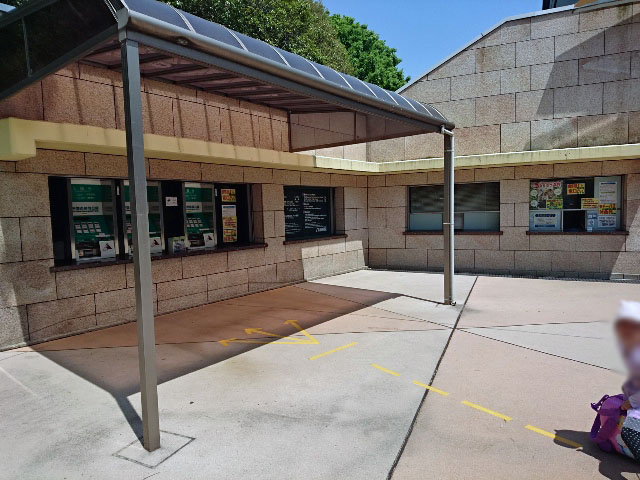 千葉動物園入り口混雑状況